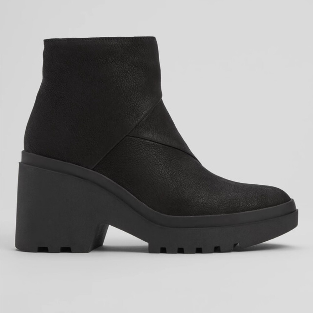 Eileen Fisher  Kard Nubuck Leather  Black Ankle Booties